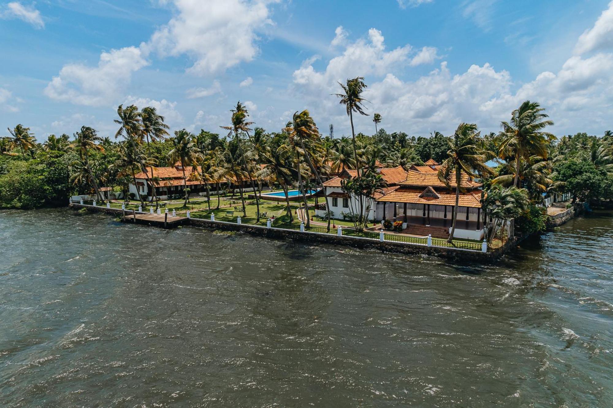 Cocobay Resort Kumarakom Dış mekan fotoğraf