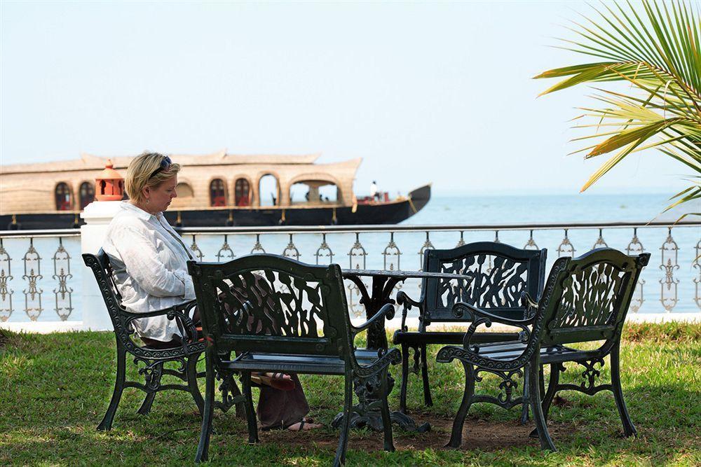Cocobay Resort Kumarakom Restoran fotoğraf